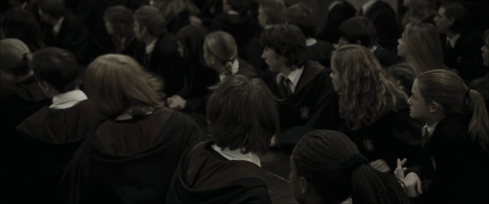 EmmaWatsonFan_dot_nl-HarryPotterAndTheGobletOfFire1062.jpg EmmaWatsonFan_dot_nl-HarryPotterAndTheGobletOfFire1062.jpg