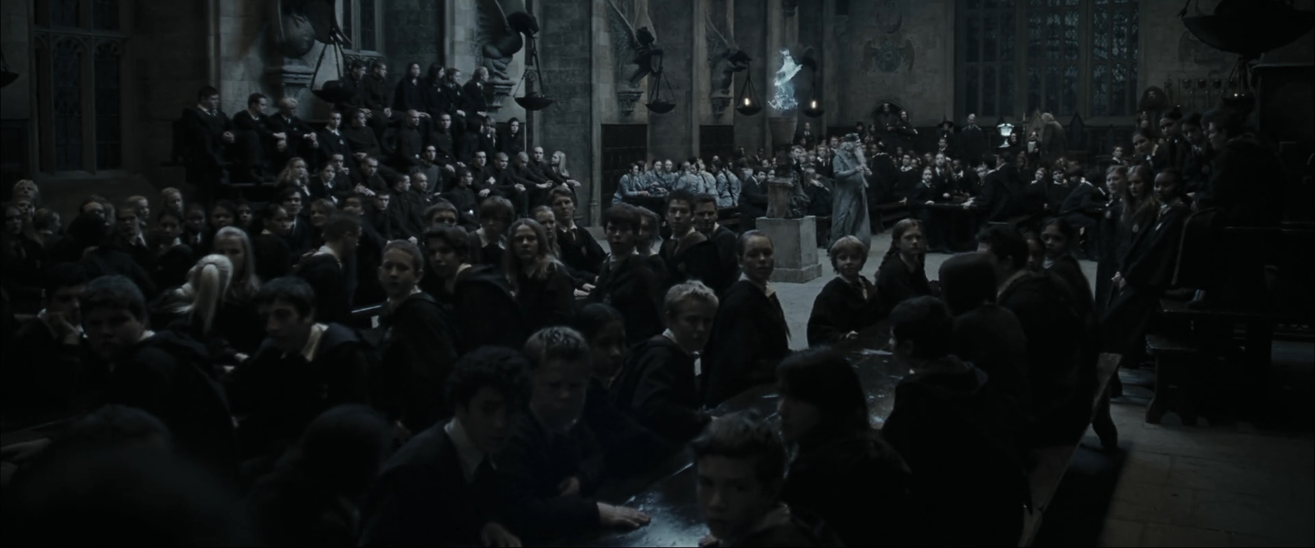 EmmaWatsonFan_dot_nl-HarryPotterAndTheGobletOfFire1956.jpg EmmaWatsonFan_dot_nl-HarryPotterAndTheGobletOfFire1956.jpg