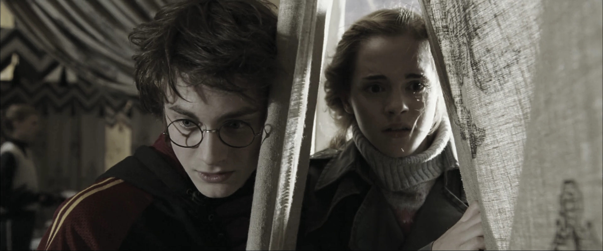 EmmaWatsonFan_dot_nl-HarryPotterAndTheGobletOfFire3175.jpg
