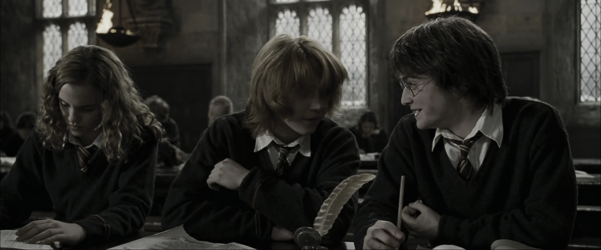 EmmaWatsonFan_dot_nl-HarryPotterAndTheGobletOfFire4098.jpg EmmaWatsonFan_dot_nl-HarryPotterAndTheGobletOfFire4098.jpg