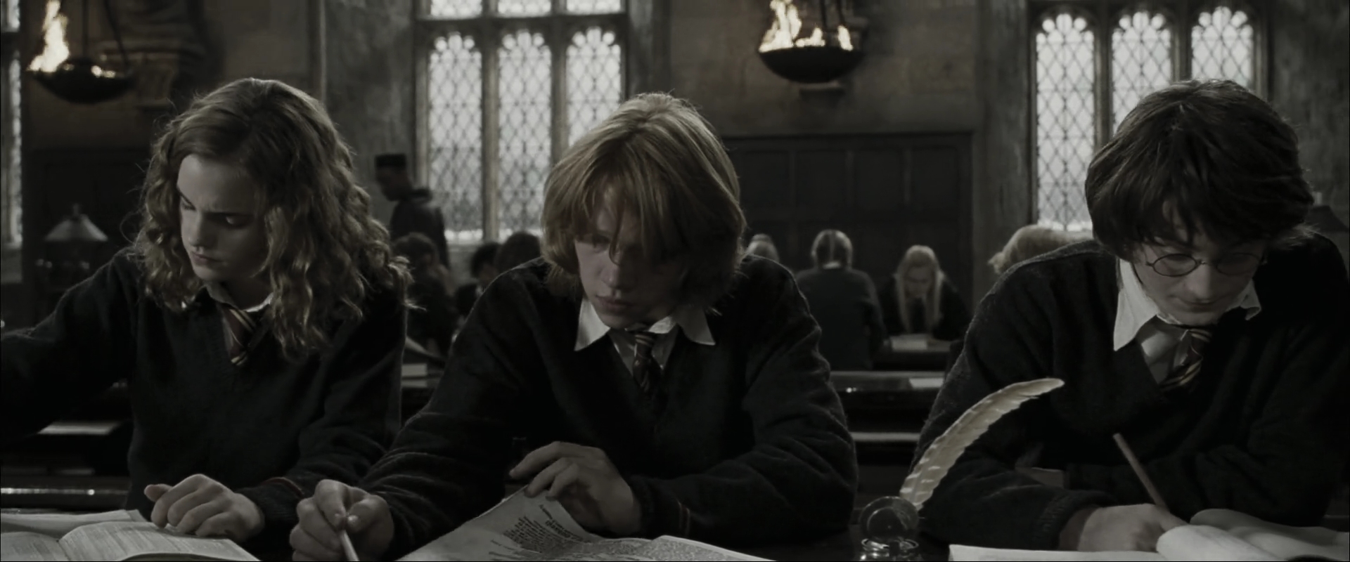EmmaWatsonFan_dot_nl-HarryPotterAndTheGobletOfFire4105.jpg EmmaWatsonFan_dot_nl-HarryPotterAndTheGobletOfFire4105.jpg