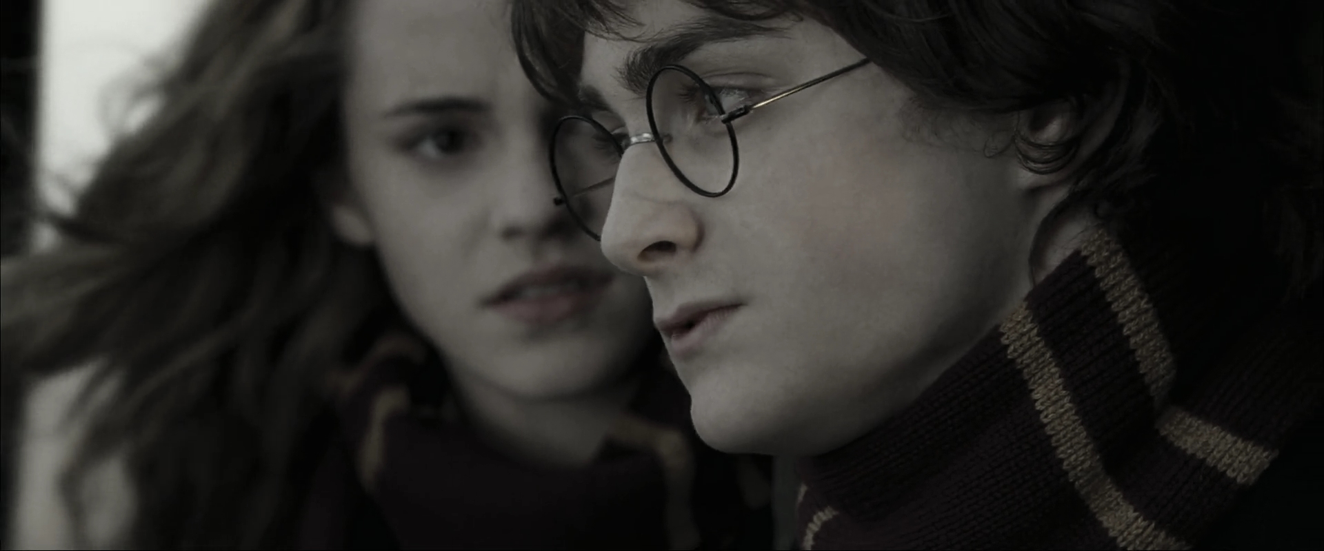 EmmaWatsonFan_dot_nl-HarryPotterAndTheGobletOfFire4939.jpg EmmaWatsonFan_dot_nl-HarryPotterAndTheGobletOfFire4939.jpg