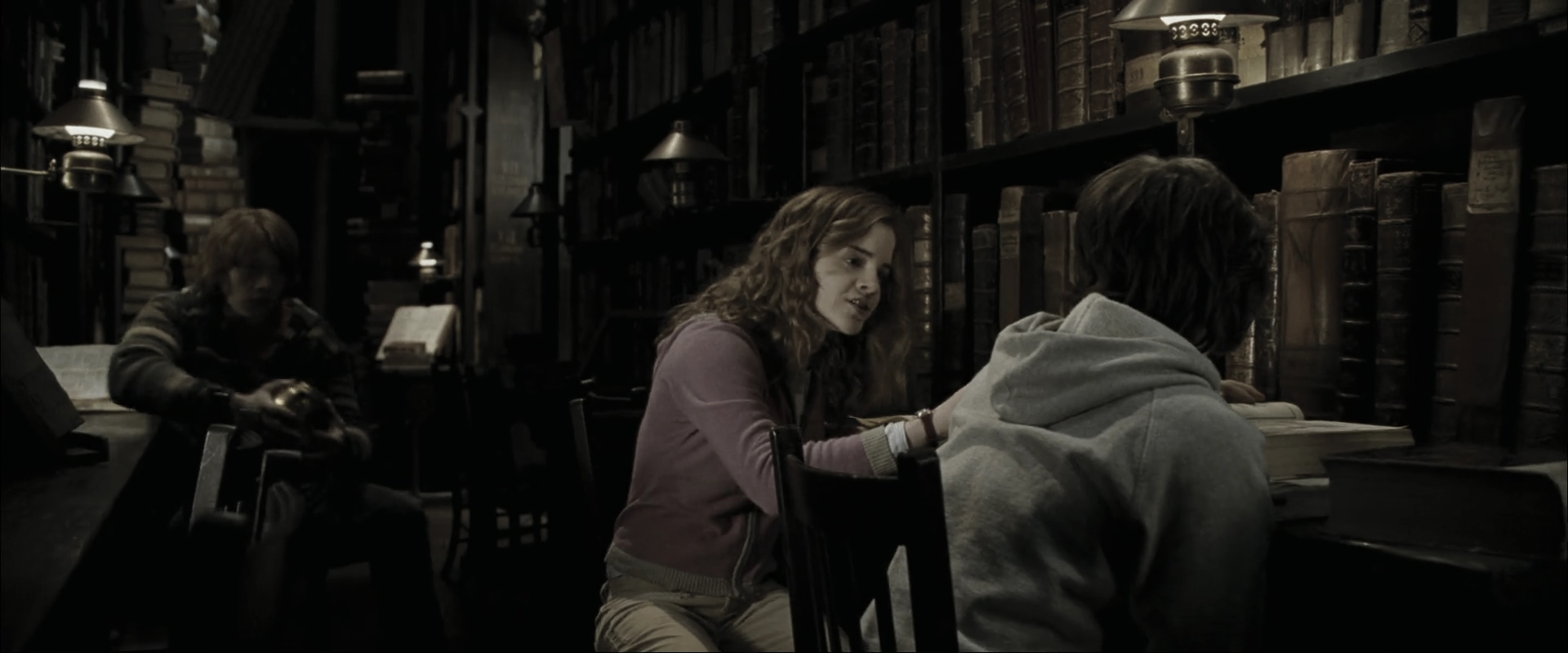 EmmaWatsonFan_dot_nl-HarryPotterAndTheGobletOfFire5179.jpg EmmaWatsonFan_dot_nl-HarryPotterAndTheGobletOfFire5179.jpg