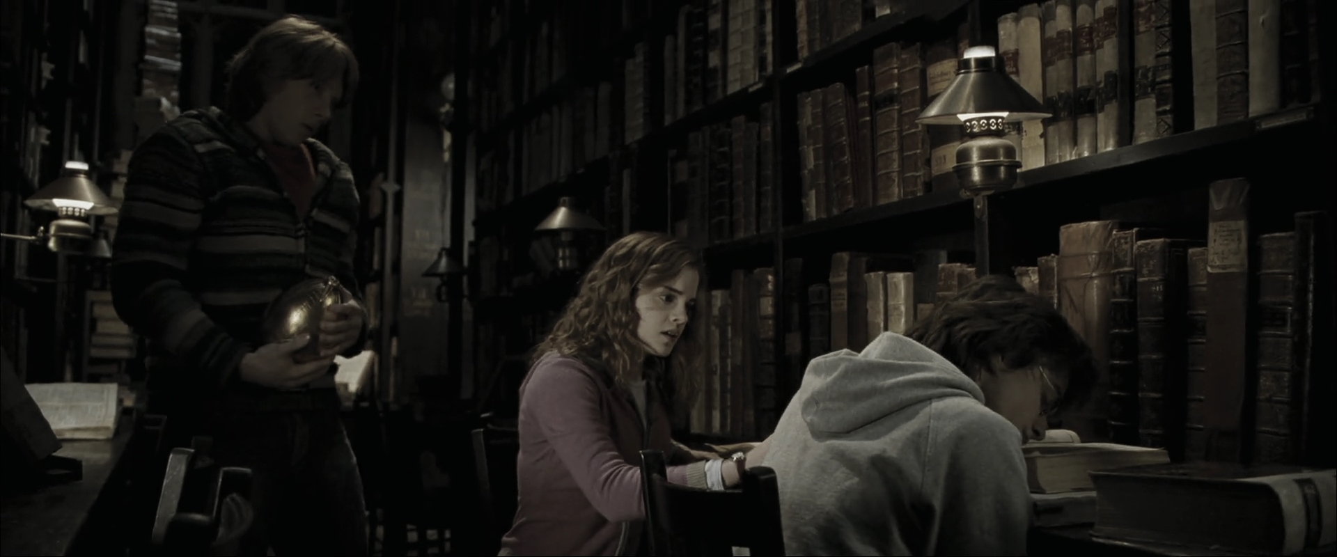 EmmaWatsonFan_dot_nl-HarryPotterAndTheGobletOfFire5182.jpg EmmaWatsonFan_dot_nl-HarryPotterAndTheGobletOfFire5182.jpg