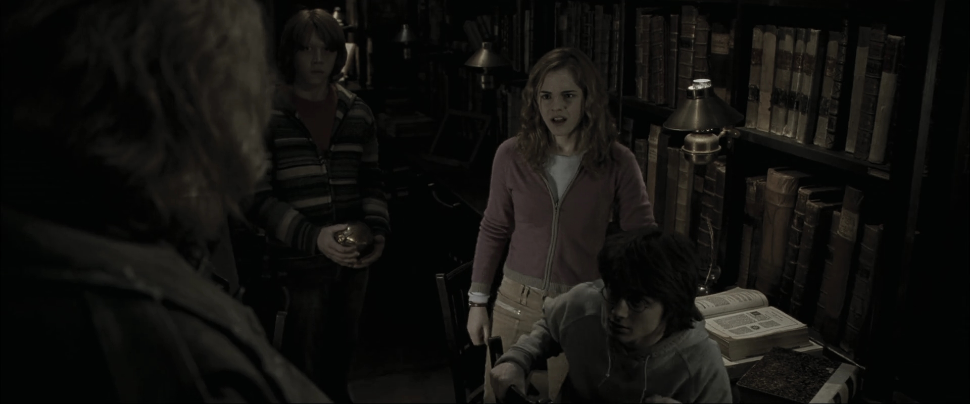 EmmaWatsonFan_dot_nl-HarryPotterAndTheGobletOfFire5186.jpg EmmaWatsonFan_dot_nl-HarryPotterAndTheGobletOfFire5186.jpg