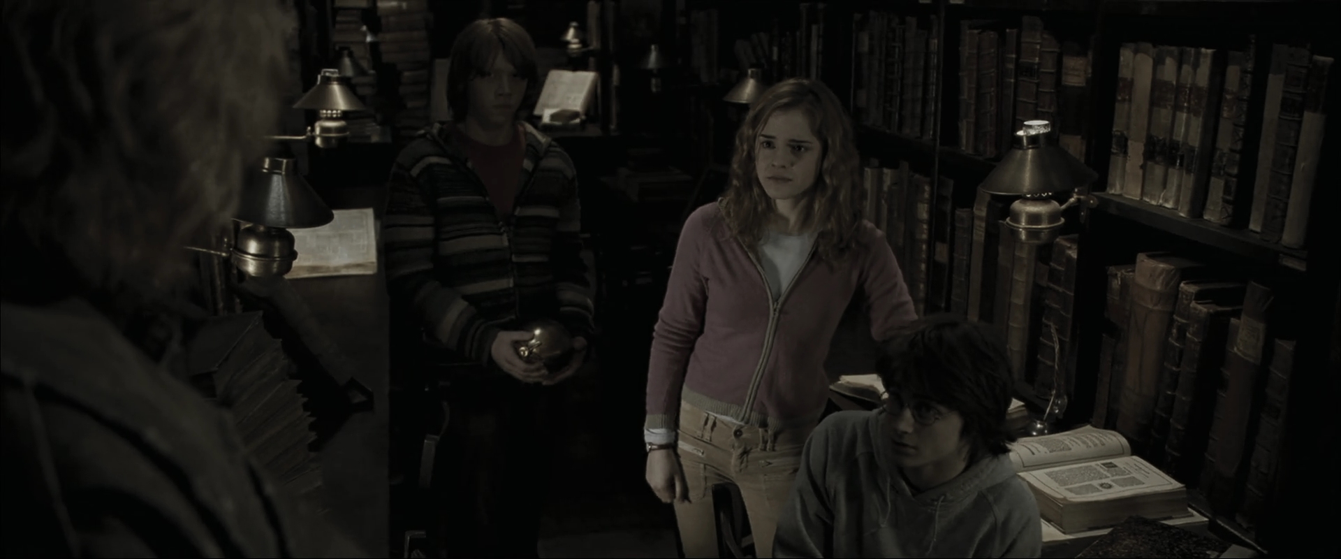 EmmaWatsonFan_dot_nl-HarryPotterAndTheGobletOfFire5192.jpg EmmaWatsonFan_dot_nl-HarryPotterAndTheGobletOfFire5192.jpg