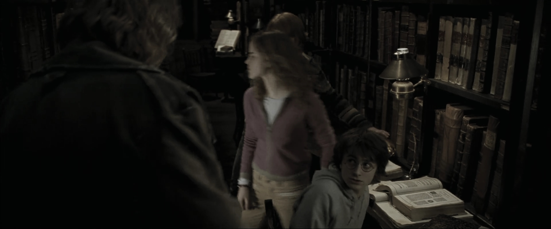 EmmaWatsonFan_dot_nl-HarryPotterAndTheGobletOfFire5199.jpg