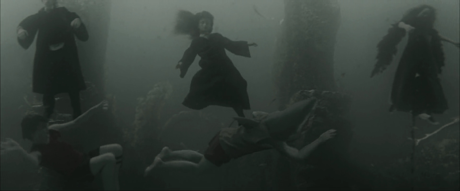 EmmaWatsonFan_dot_nl-HarryPotterAndTheGobletOfFire5540.jpg EmmaWatsonFan_dot_nl-HarryPotterAndTheGobletOfFire5540.jpg