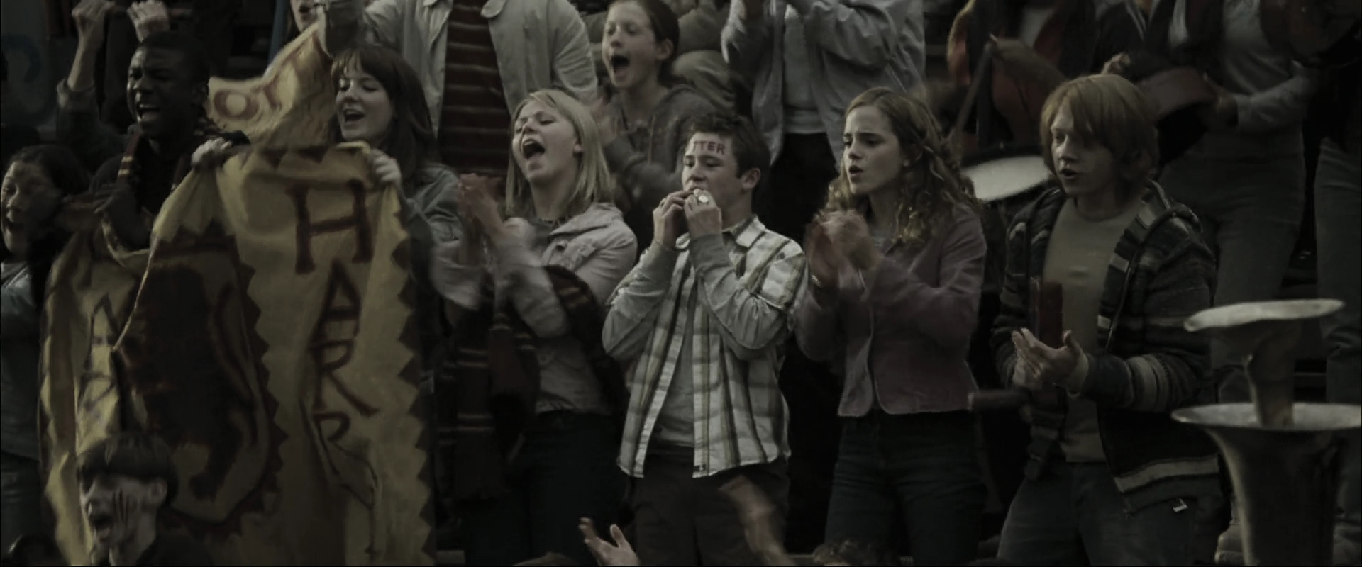 EmmaWatsonFan_dot_nl-HarryPotterAndTheGobletOfFire6464.jpg EmmaWatsonFan_dot_nl-HarryPotterAndTheGobletOfFire6464.jpg