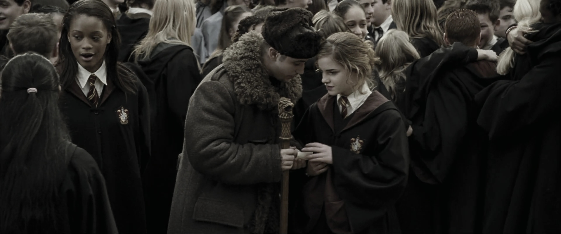 EmmaWatsonFan_dot_nl-HarryPotterAndTheGobletOfFire8331.jpg