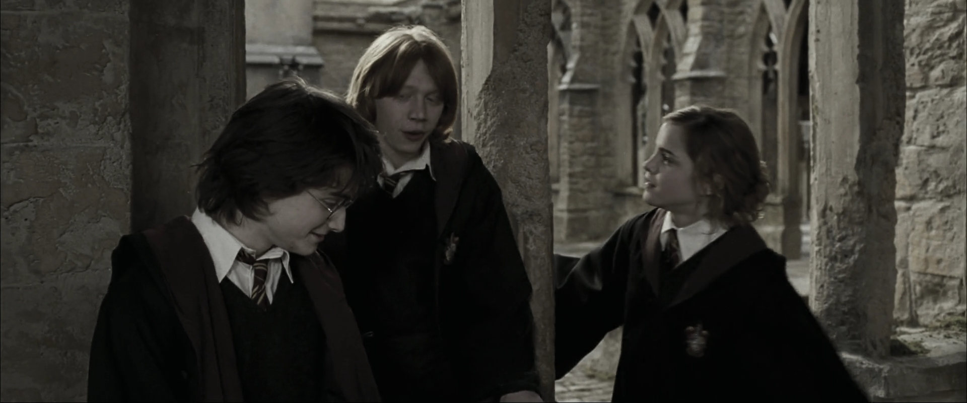EmmaWatsonFan_dot_nl-HarryPotterAndTheGobletOfFire8389.jpg