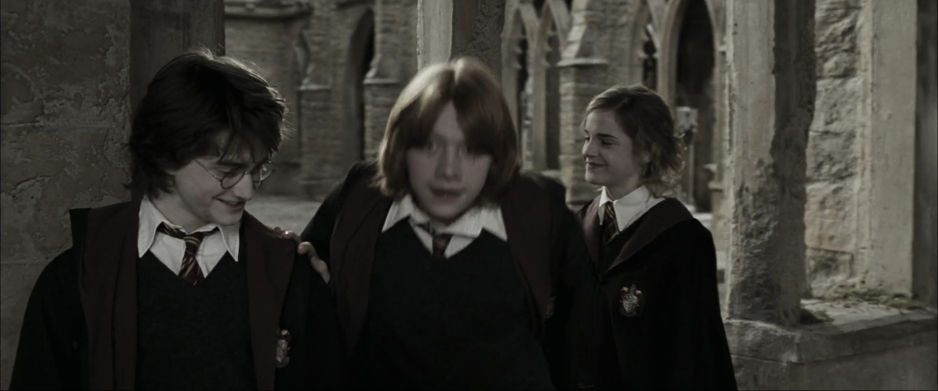 EmmaWatsonFan_dot_nl-HarryPotterAndTheGobletOfFire8396.jpg