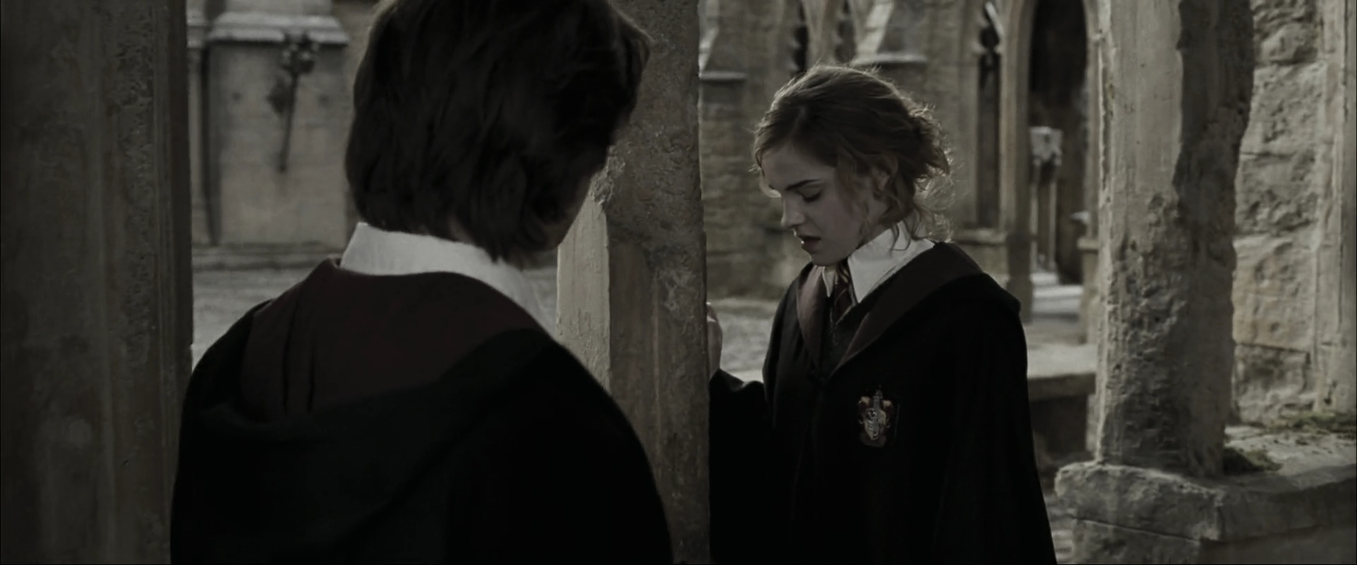 EmmaWatsonFan_dot_nl-HarryPotterAndTheGobletOfFire8406.jpg