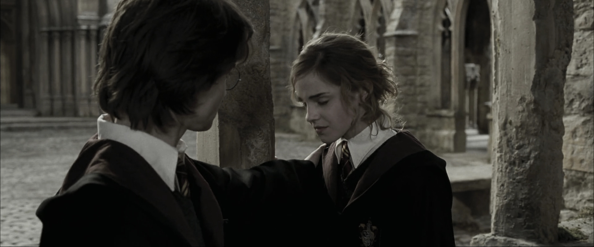 EmmaWatsonFan_dot_nl-HarryPotterAndTheGobletOfFire8408.jpg