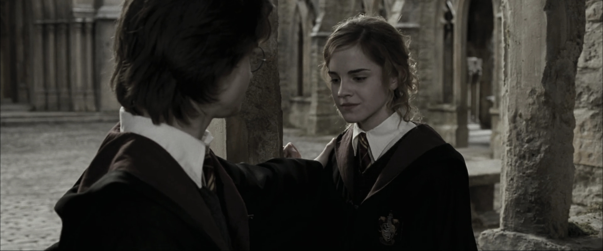 EmmaWatsonFan_dot_nl-HarryPotterAndTheGobletOfFire8414.jpg EmmaWatsonFan_dot_nl-HarryPotterAndTheGobletOfFire8414.jpg