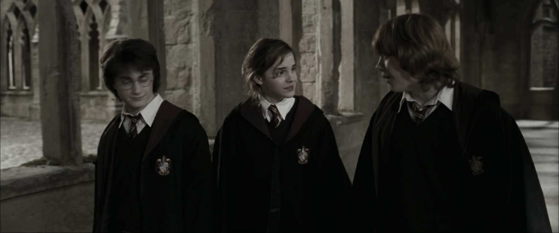 EmmaWatsonFan_dot_nl-HarryPotterAndTheGobletOfFire8421.jpg