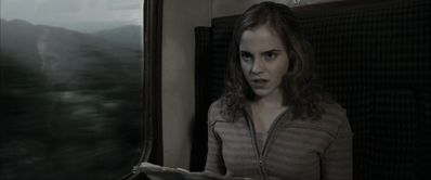 EmmaWatsonFan_dot_nl-HarryPotterAndTheGobletOfFire0845.jpg