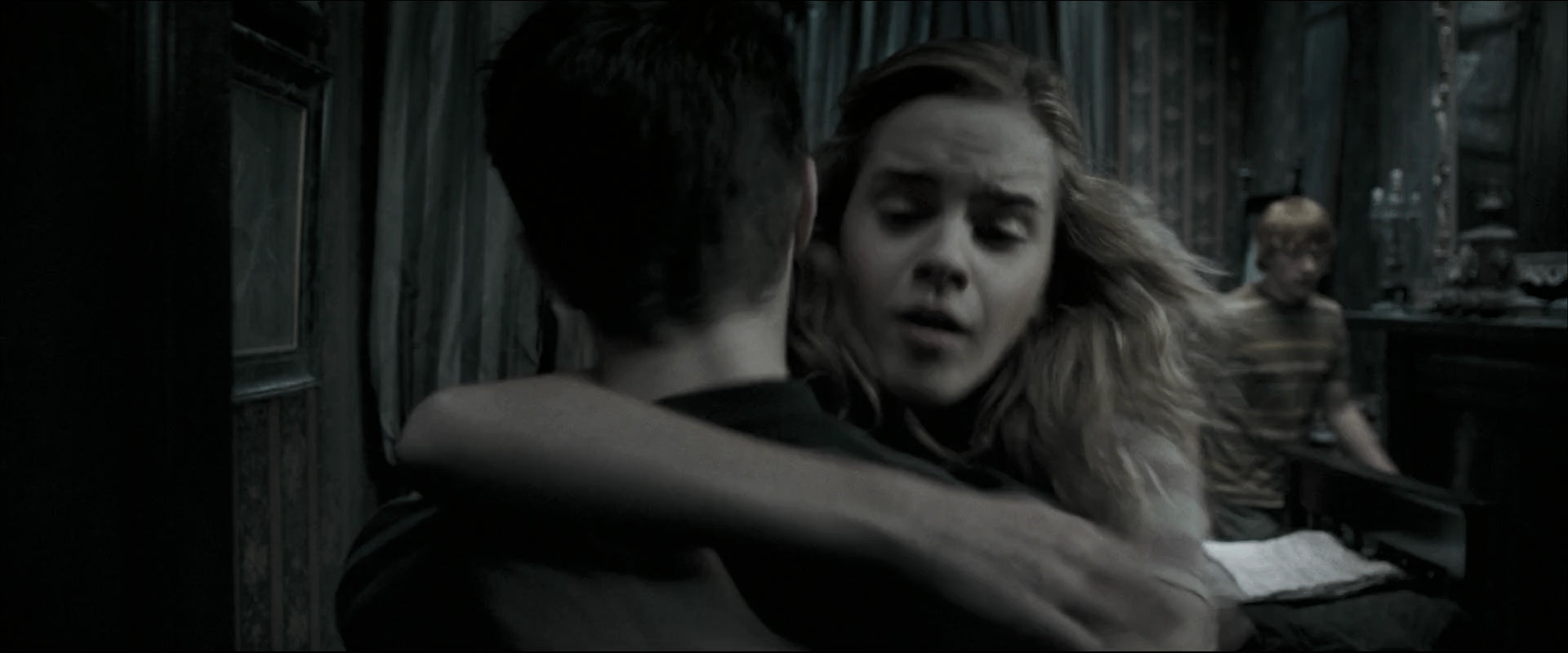 EmmaWatsonFan_dot_nl-HarryPotterAndTheOrderOfThePhoenix0748.jpg