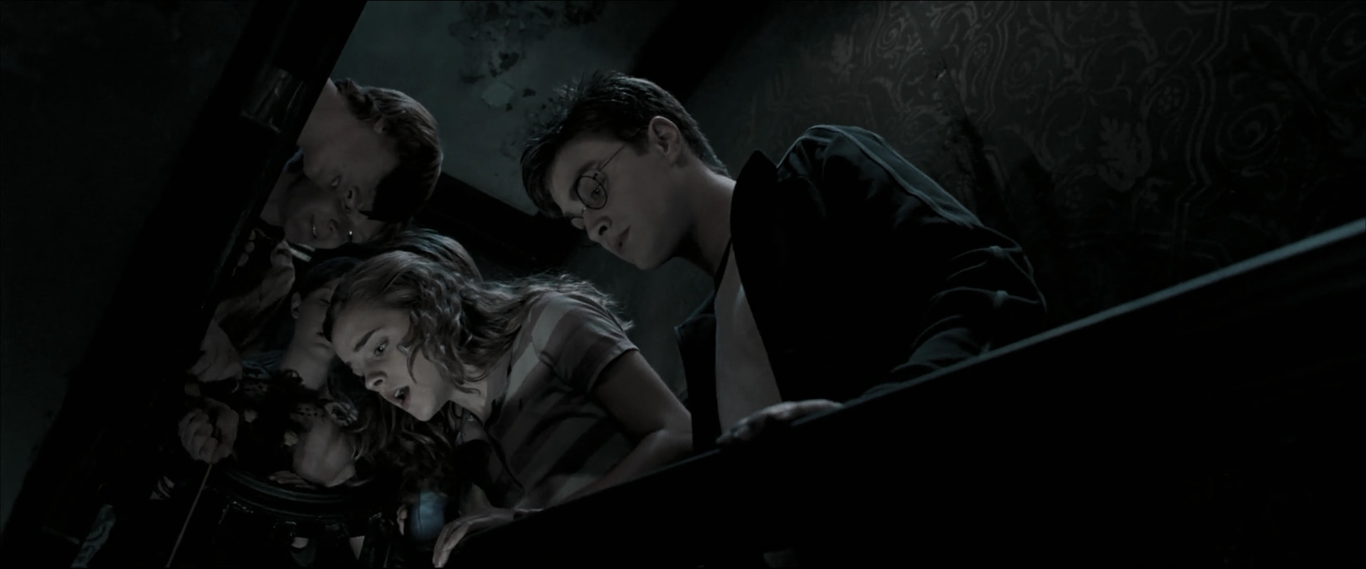 EmmaWatsonFan_dot_nl-HarryPotterAndTheOrderOfThePhoenix0858.jpg