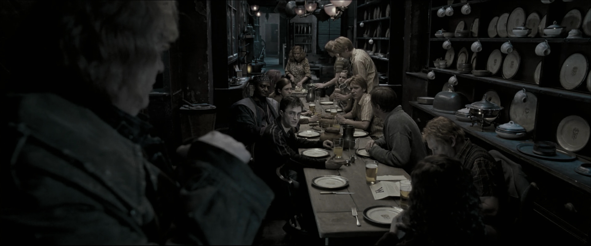 EmmaWatsonFan_dot_nl-HarryPotterAndTheOrderOfThePhoenix0904.jpg