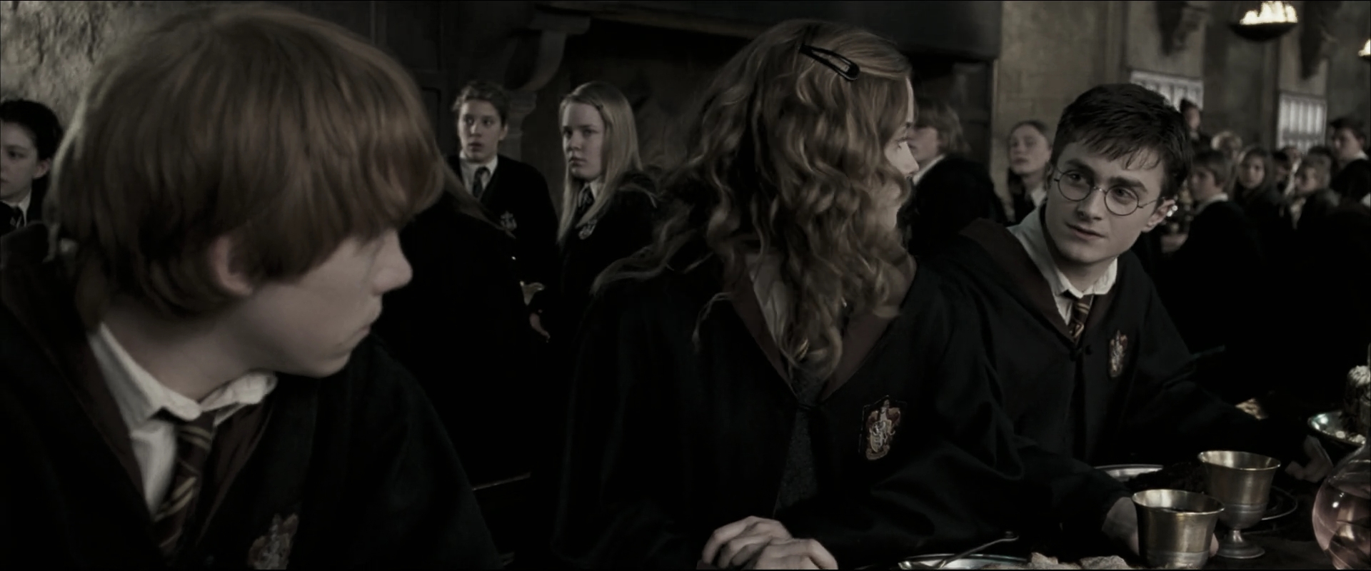 EmmaWatsonFan_dot_nl-HarryPotterAndTheOrderOfThePhoenix1900.jpg