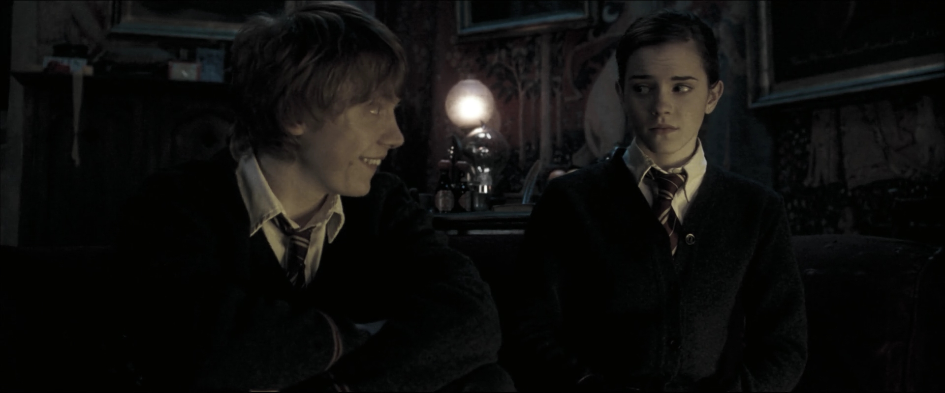 EmmaWatsonFan_dot_nl-HarryPotterAndTheOrderOfThePhoenix3925.jpg