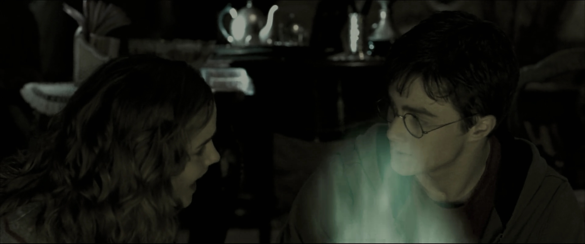 EmmaWatsonFan_dot_nl-HarryPotterAndTheOrderOfThePhoenix5796.jpg EmmaWatsonFan_dot_nl-HarryPotterAndTheOrderOfThePhoenix5796.jpg