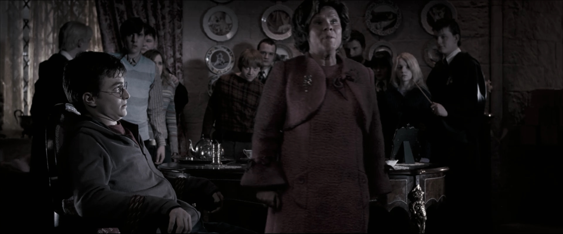 EmmaWatsonFan_dot_nl-HarryPotterAndTheOrderOfThePhoenix5814.jpg