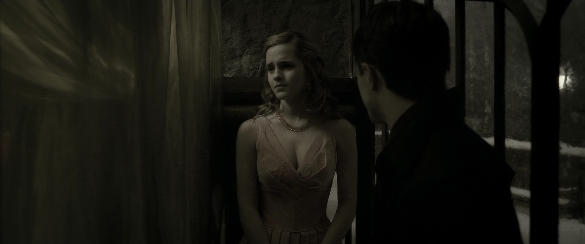 EmmaWatsonFan_dot_nl-HarryPotterAndTheHalfBloodPrince4111.jpg