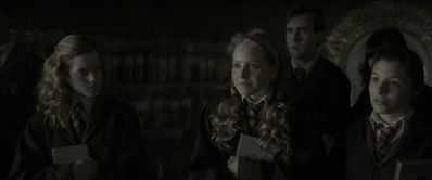 EmmaWatsonFan_dot_nl-HarryPotterAndTheHalfBloodPrince1939.jpg