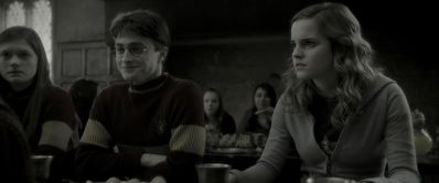 EmmaWatsonFan_dot_nl-HarryPotterAndTheHalfBloodPrince3604.jpg