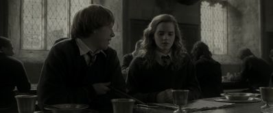 EmmaWatsonFan_dot_nl-HarryPotterAndTheHalfBloodPrince5648.jpg