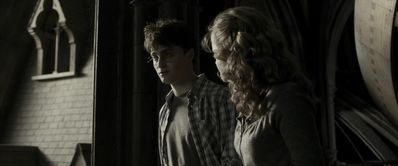 EmmaWatsonFan_dot_nl-HarryPotterAndTheHalfBloodPrince8333.jpg