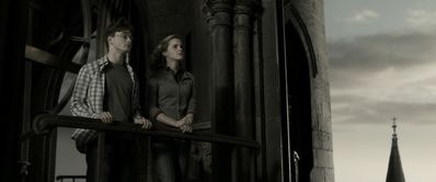 EmmaWatsonFan_dot_nl-HarryPotterAndTheHalfBloodPrince8352.jpg