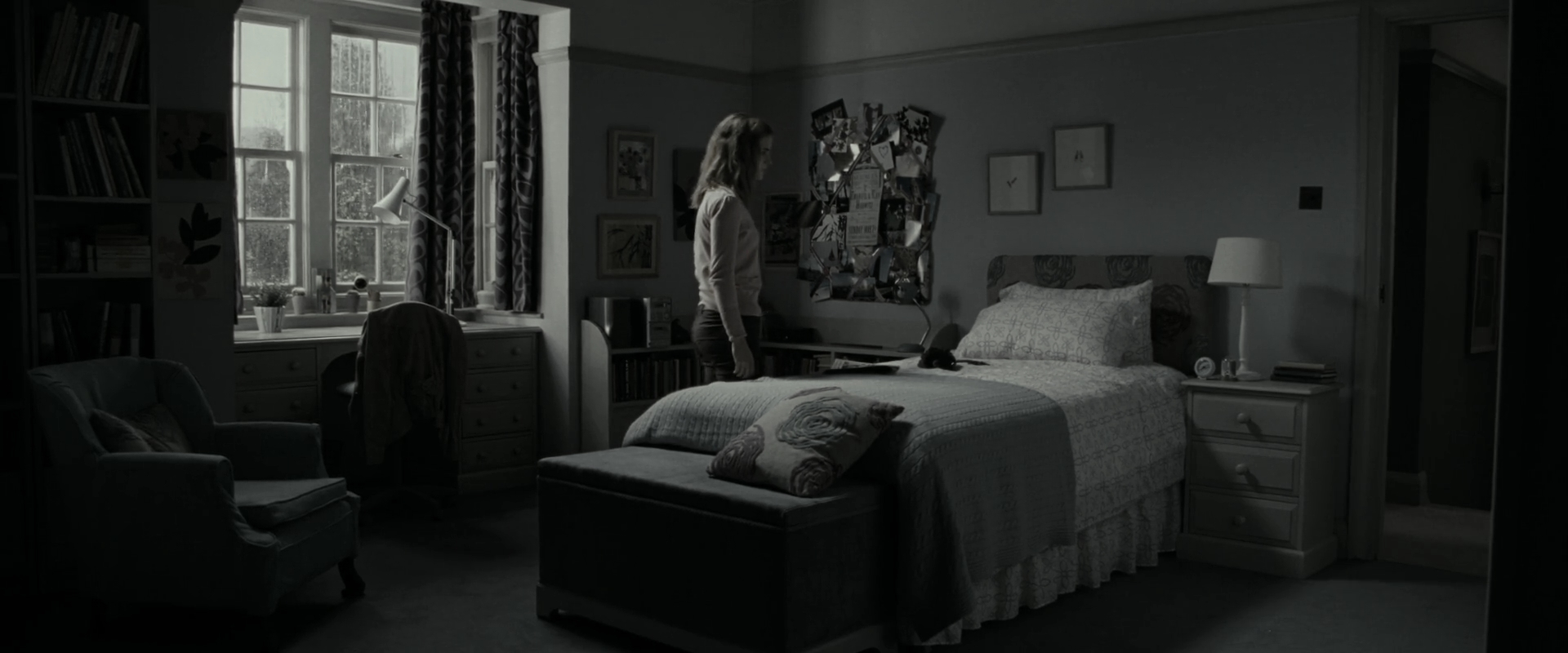 EmmaWatsonFan_dot_nl-HarryPotterAndTheDeathlyHallowsPart1-0085.jpg EmmaWatsonFan_dot_nl-HarryPotterAndTheDeathlyHallowsPart1-0085.jpg