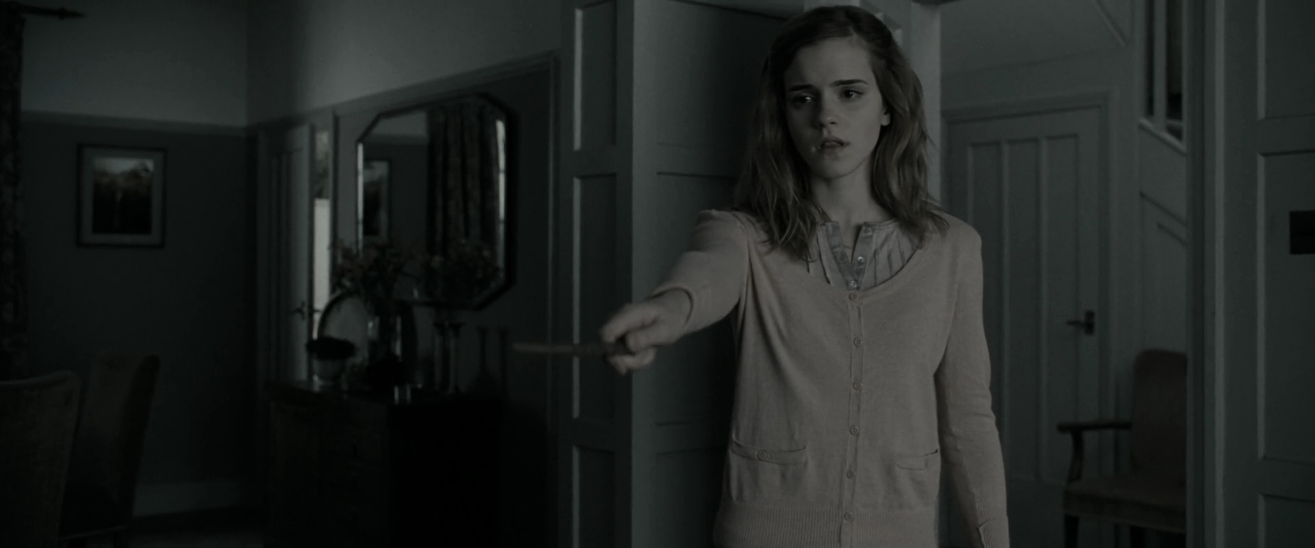 EmmaWatsonFan_dot_nl-HarryPotterAndTheDeathlyHallowsPart1-0132.jpg EmmaWatsonFan_dot_nl-HarryPotterAndTheDeathlyHallowsPart1-0132.jpg