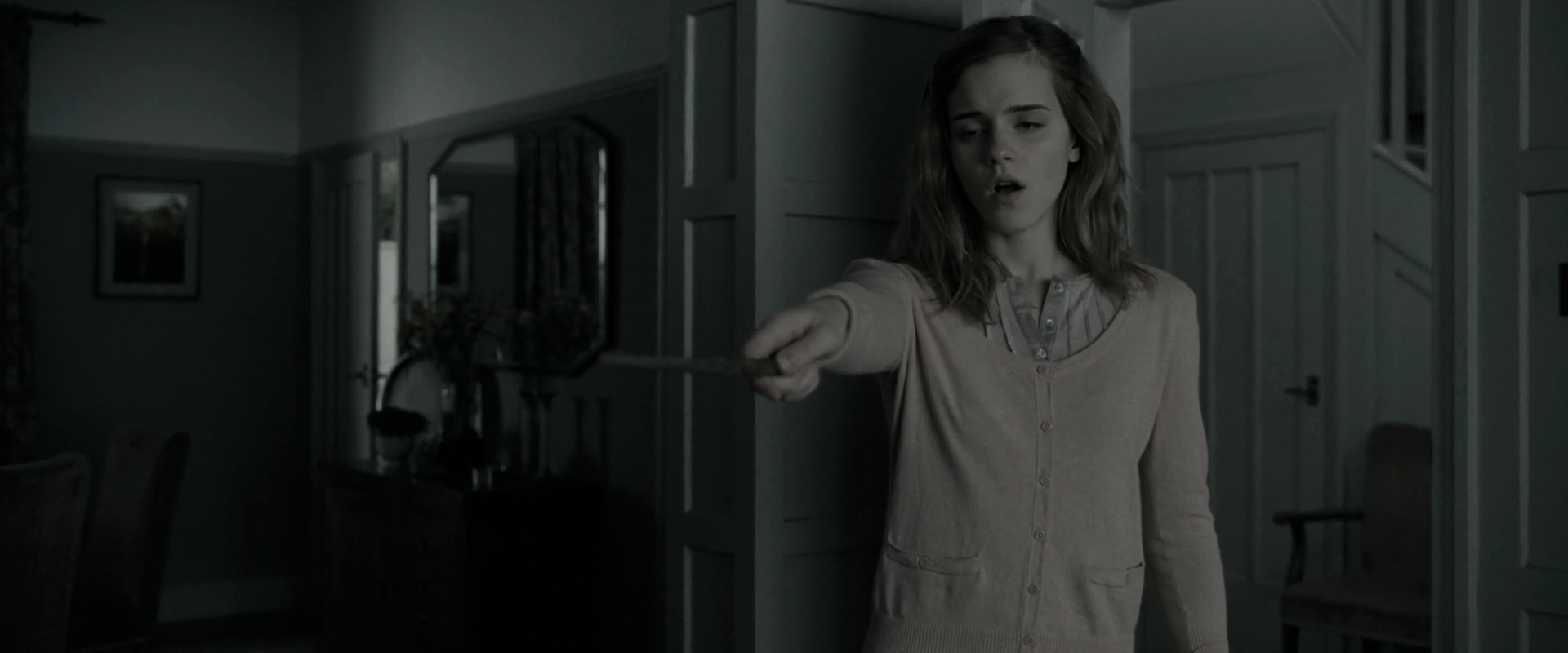 EmmaWatsonFan_dot_nl-HarryPotterAndTheDeathlyHallowsPart1-0135.jpg EmmaWatsonFan_dot_nl-HarryPotterAndTheDeathlyHallowsPart1-0135.jpg