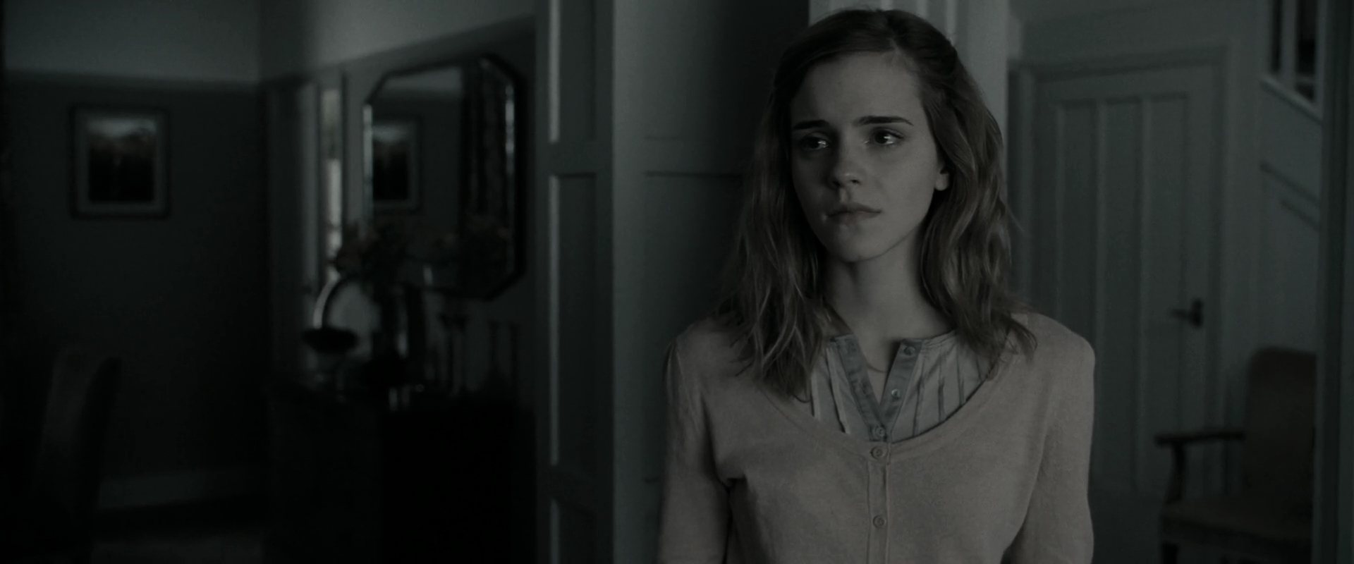 EmmaWatsonFan_dot_nl-HarryPotterAndTheDeathlyHallowsPart1-0149.jpg EmmaWatsonFan_dot_nl-HarryPotterAndTheDeathlyHallowsPart1-0149.jpg