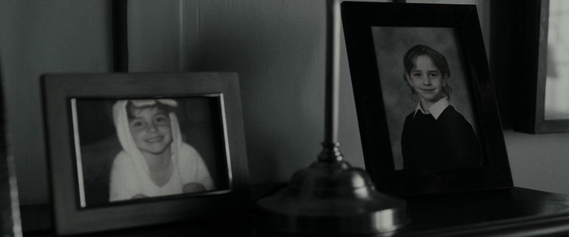 EmmaWatsonFan_dot_nl-HarryPotterAndTheDeathlyHallowsPart1-0152.jpg EmmaWatsonFan_dot_nl-HarryPotterAndTheDeathlyHallowsPart1-0152.jpg