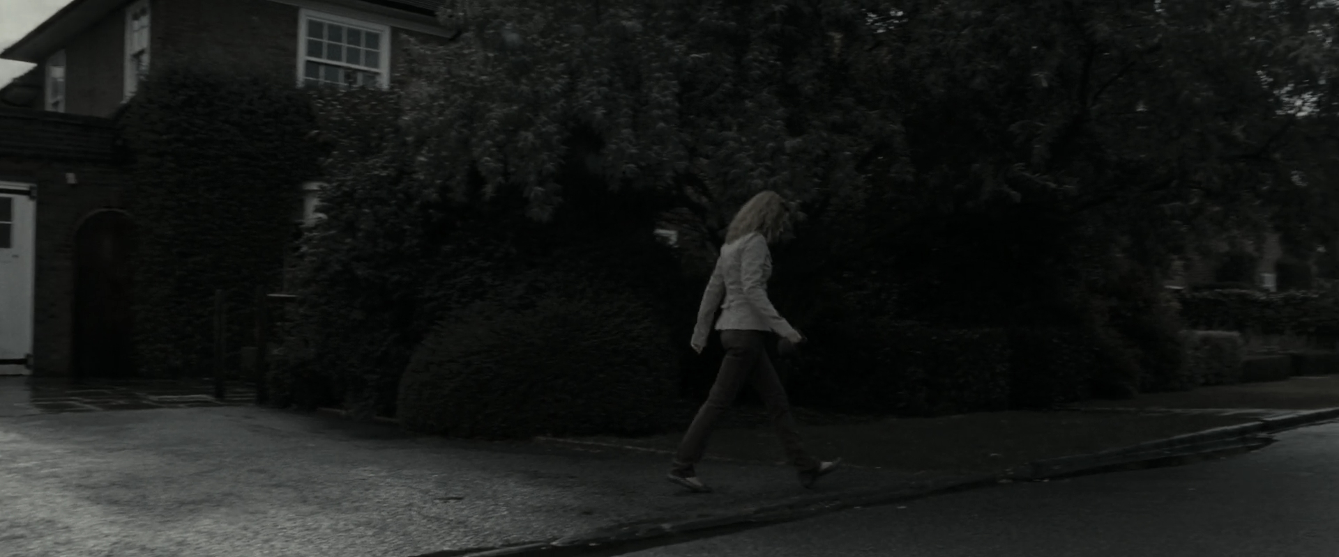 EmmaWatsonFan_dot_nl-HarryPotterAndTheDeathlyHallowsPart1-0186.jpg EmmaWatsonFan_dot_nl-HarryPotterAndTheDeathlyHallowsPart1-0186.jpg