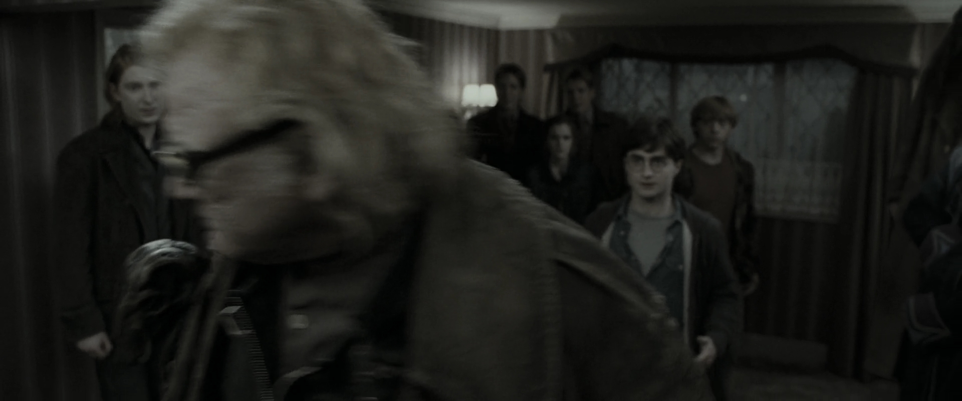 EmmaWatsonFan_dot_nl-HarryPotterAndTheDeathlyHallowsPart1-0702.jpg EmmaWatsonFan_dot_nl-HarryPotterAndTheDeathlyHallowsPart1-0702.jpg