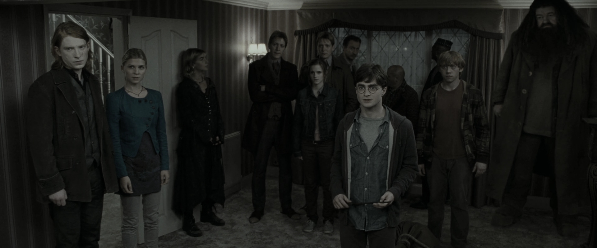 EmmaWatsonFan_dot_nl-HarryPotterAndTheDeathlyHallowsPart1-0710.jpg EmmaWatsonFan_dot_nl-HarryPotterAndTheDeathlyHallowsPart1-0710.jpg