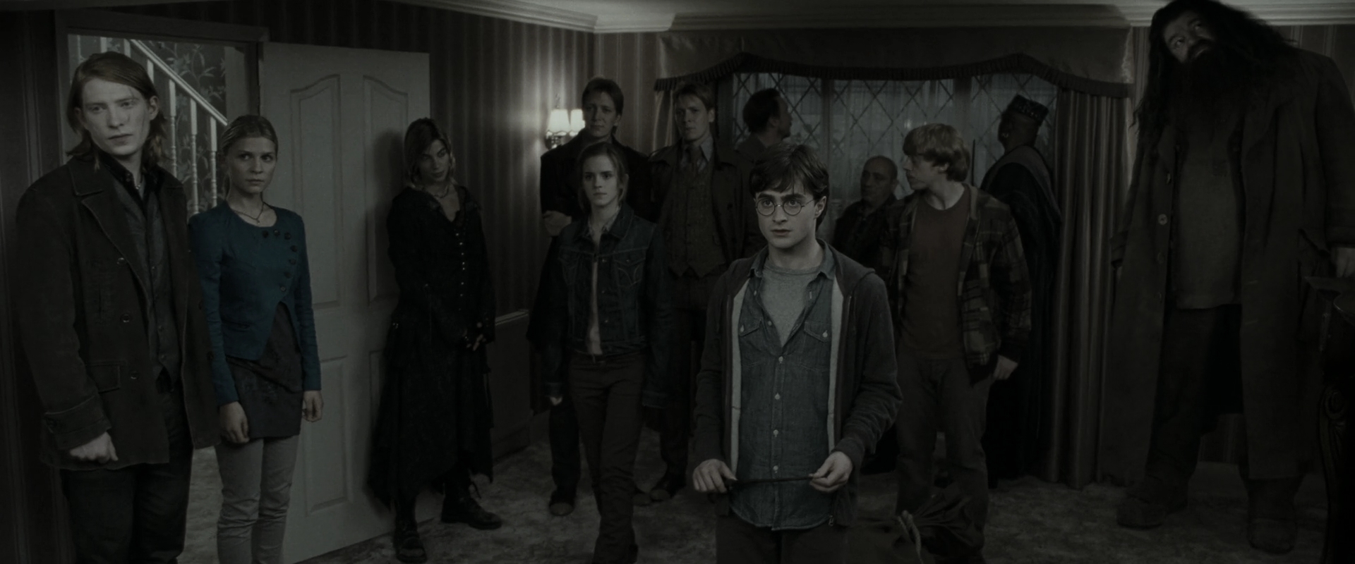 EmmaWatsonFan_dot_nl-HarryPotterAndTheDeathlyHallowsPart1-0717.jpg EmmaWatsonFan_dot_nl-HarryPotterAndTheDeathlyHallowsPart1-0717.jpg