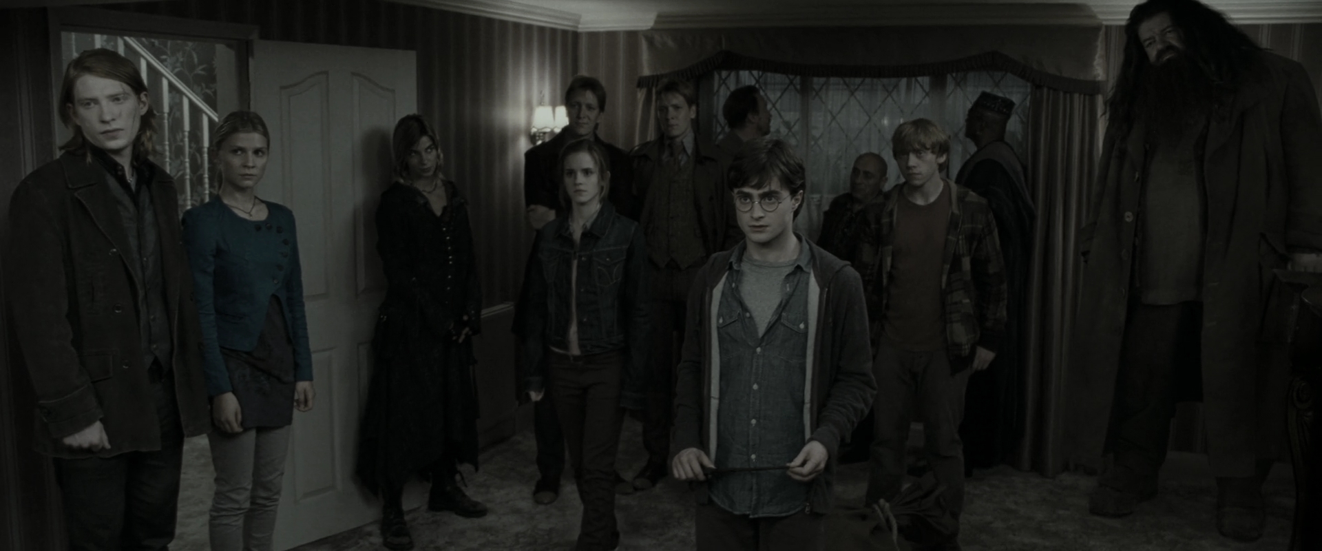 EmmaWatsonFan_dot_nl-HarryPotterAndTheDeathlyHallowsPart1-0718.jpg EmmaWatsonFan_dot_nl-HarryPotterAndTheDeathlyHallowsPart1-0718.jpg