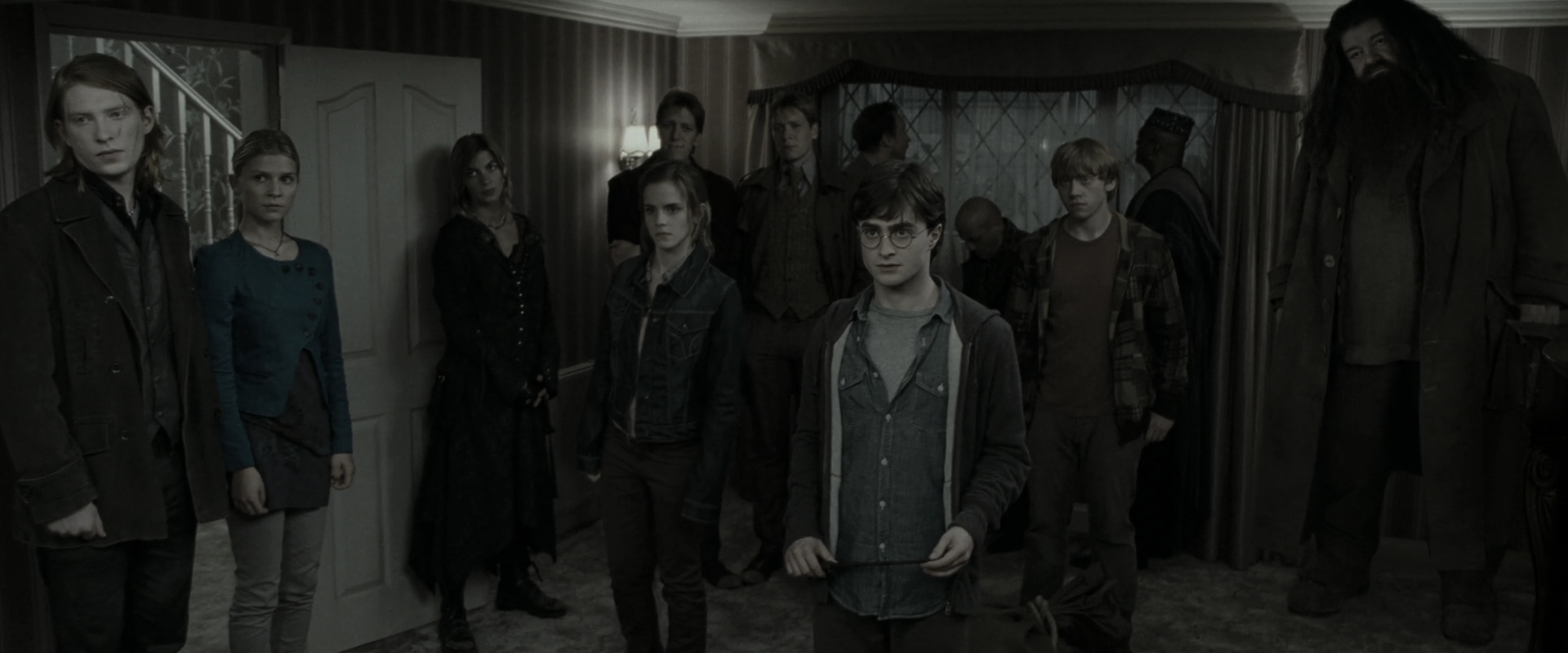 EmmaWatsonFan_dot_nl-HarryPotterAndTheDeathlyHallowsPart1-0720.jpg EmmaWatsonFan_dot_nl-HarryPotterAndTheDeathlyHallowsPart1-0720.jpg