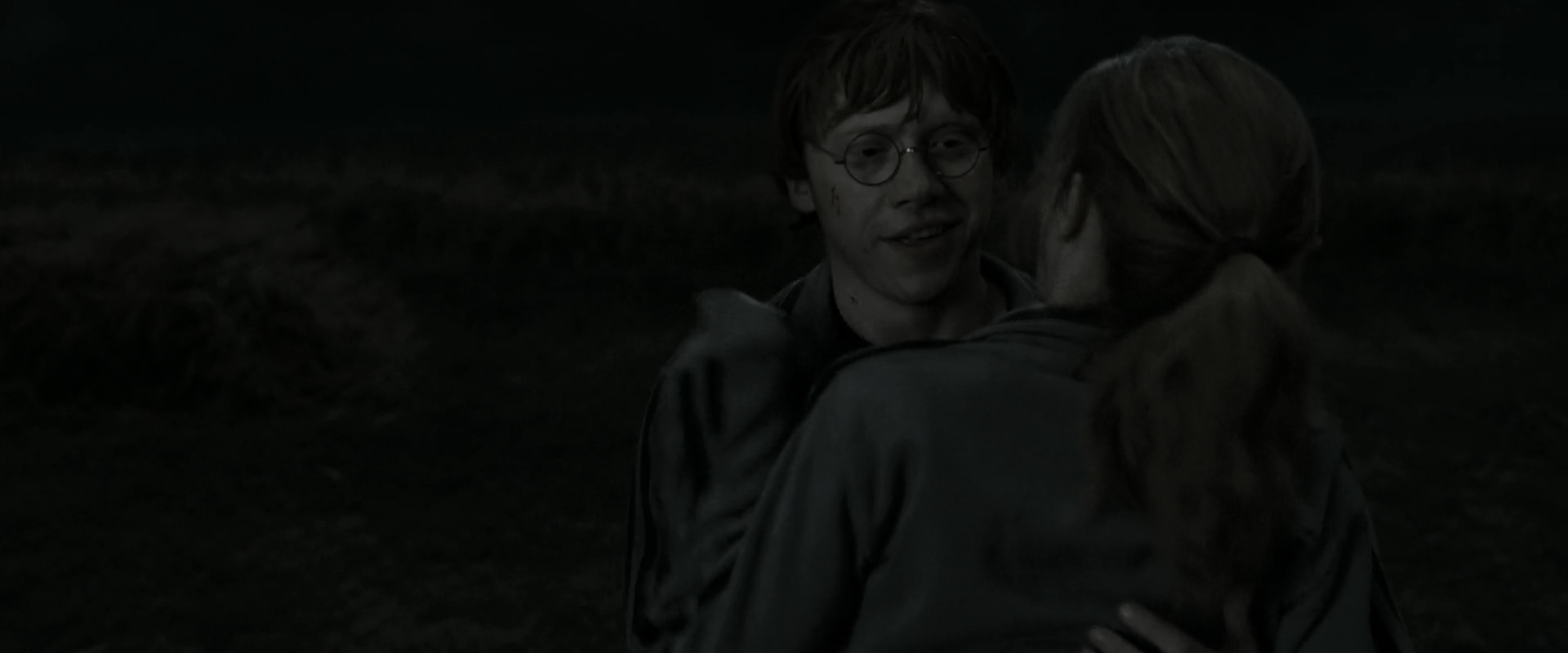 EmmaWatsonFan_dot_nl-HarryPotterAndTheDeathlyHallowsPart1-1231.jpg EmmaWatsonFan_dot_nl-HarryPotterAndTheDeathlyHallowsPart1-1231.jpg