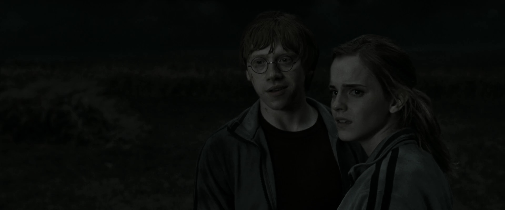 EmmaWatsonFan_dot_nl-HarryPotterAndTheDeathlyHallowsPart1-1238.jpg EmmaWatsonFan_dot_nl-HarryPotterAndTheDeathlyHallowsPart1-1238.jpg