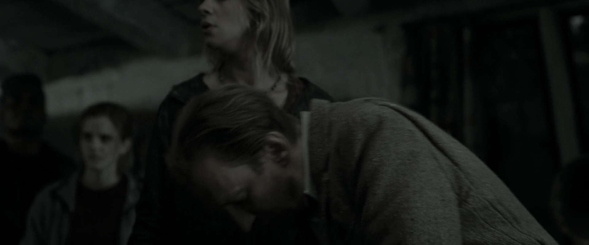 EmmaWatsonFan_dot_nl-HarryPotterAndTheDeathlyHallowsPart1-1310.jpg EmmaWatsonFan_dot_nl-HarryPotterAndTheDeathlyHallowsPart1-1310.jpg