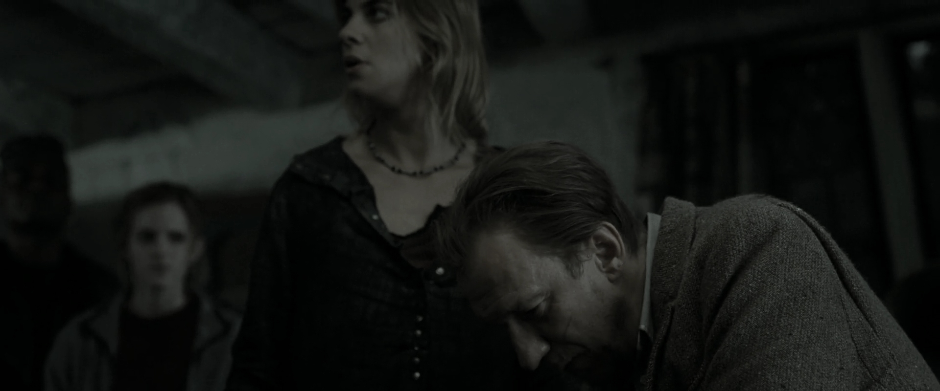 EmmaWatsonFan_dot_nl-HarryPotterAndTheDeathlyHallowsPart1-1312.jpg EmmaWatsonFan_dot_nl-HarryPotterAndTheDeathlyHallowsPart1-1312.jpg