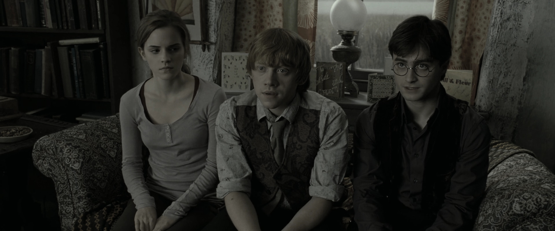 EmmaWatsonFan_dot_nl-HarryPotterAndTheDeathlyHallowsPart1-1649.jpg EmmaWatsonFan_dot_nl-HarryPotterAndTheDeathlyHallowsPart1-1649.jpg